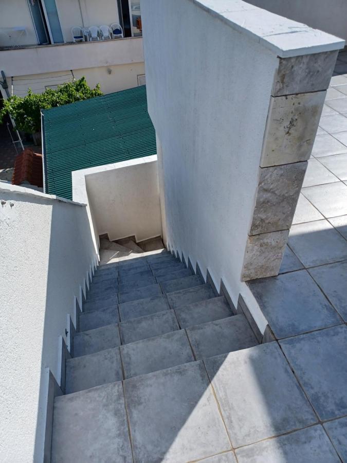 Apartmani Jakovljevic Murter Exterior photo